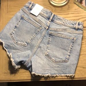 Zara, distressed Jean Shorts, Size 36 or USA 4

#1